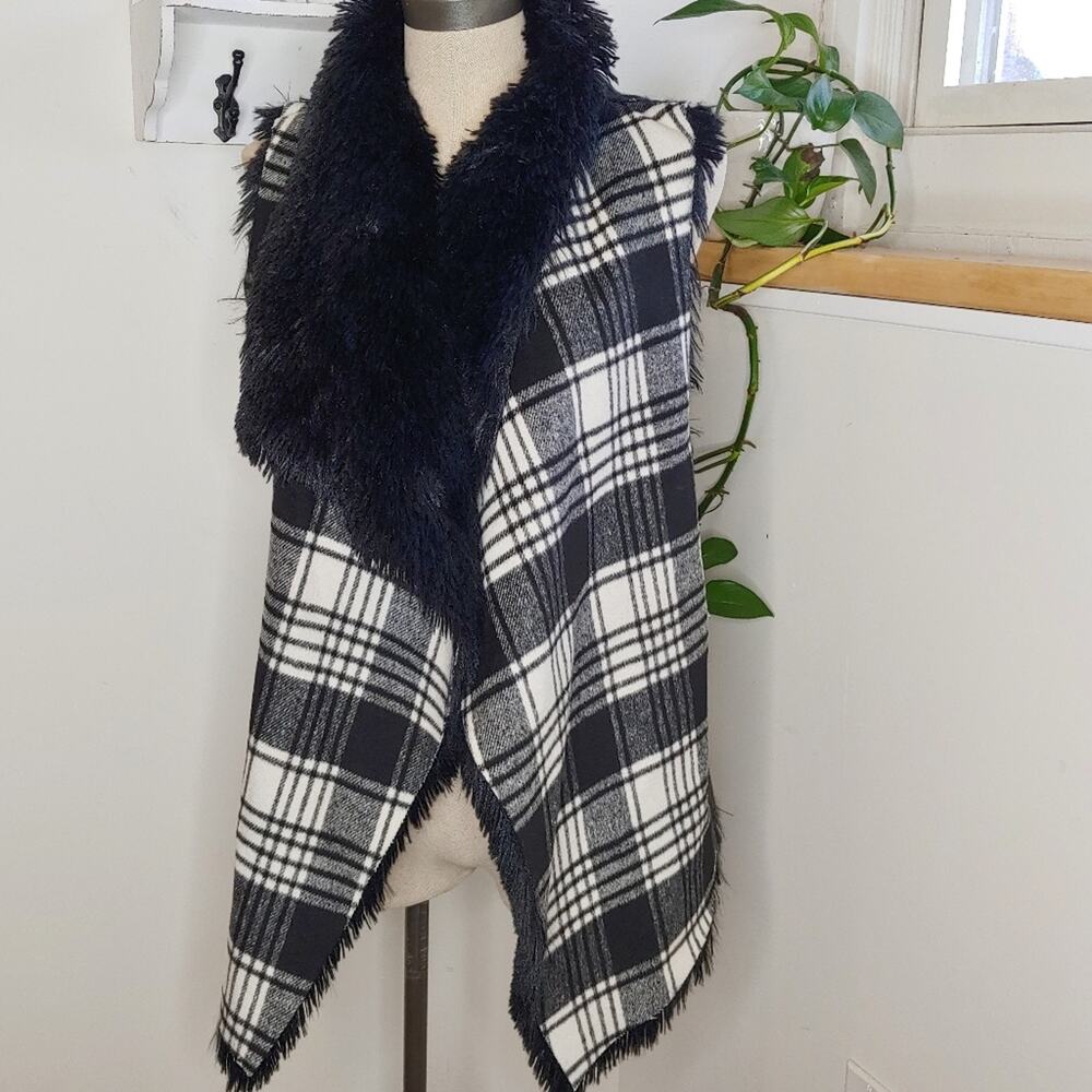 Steve Madden Fur Lined Plaid Poncho Vest, M/L